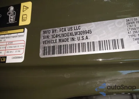 2020 Jeep Wrangler Unlimited Willys Sport 4X4 z USA, uszkodzony, nr VIN 1C4HJXDGXLW309945